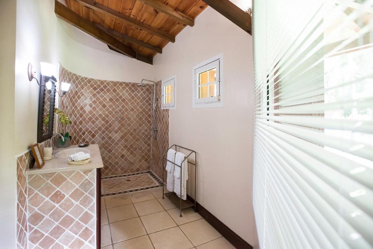 Villa Palm Bay Stunning View 5 Min To Beach 3 Min To Downtown King Size Bed Deshaies Exterior photo